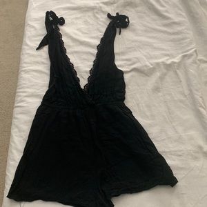 Black romper size small